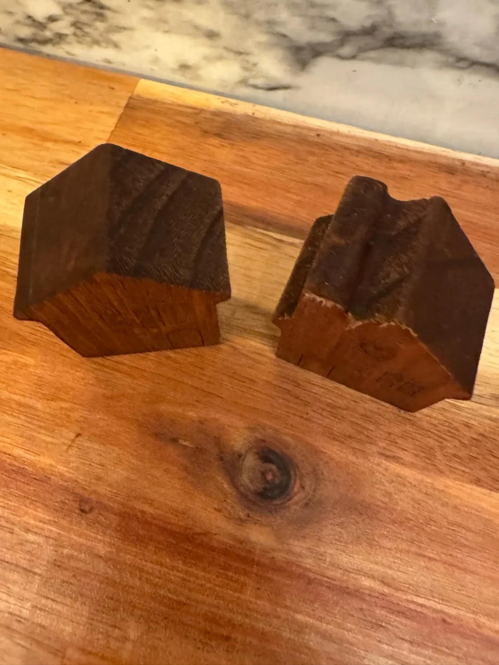 Wooden House Wall Decor - Brown Trinkets